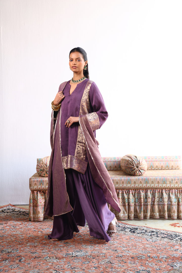 QUYAAM MAUVE SATIN KURTA SET