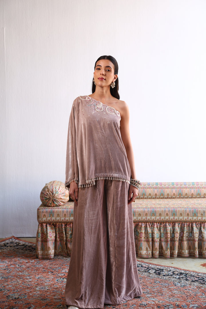 AMRAPALI VELVET ONE SHOULDER