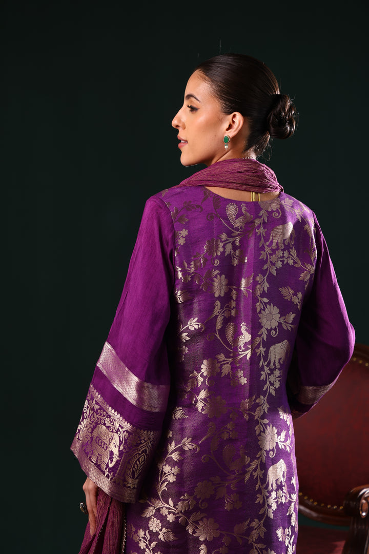 DARIA BANARSI KURTA PANT SET