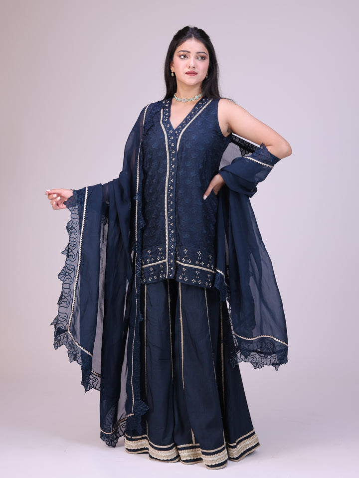 Aina Sleeveless panelled set