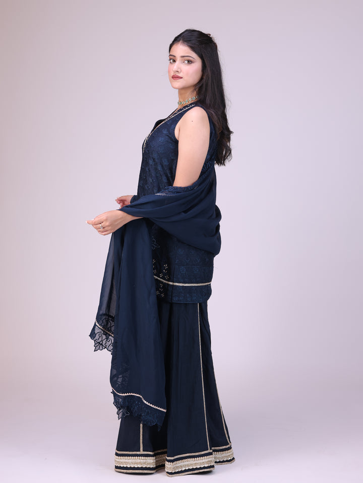 Aina Sleeveless panelled set