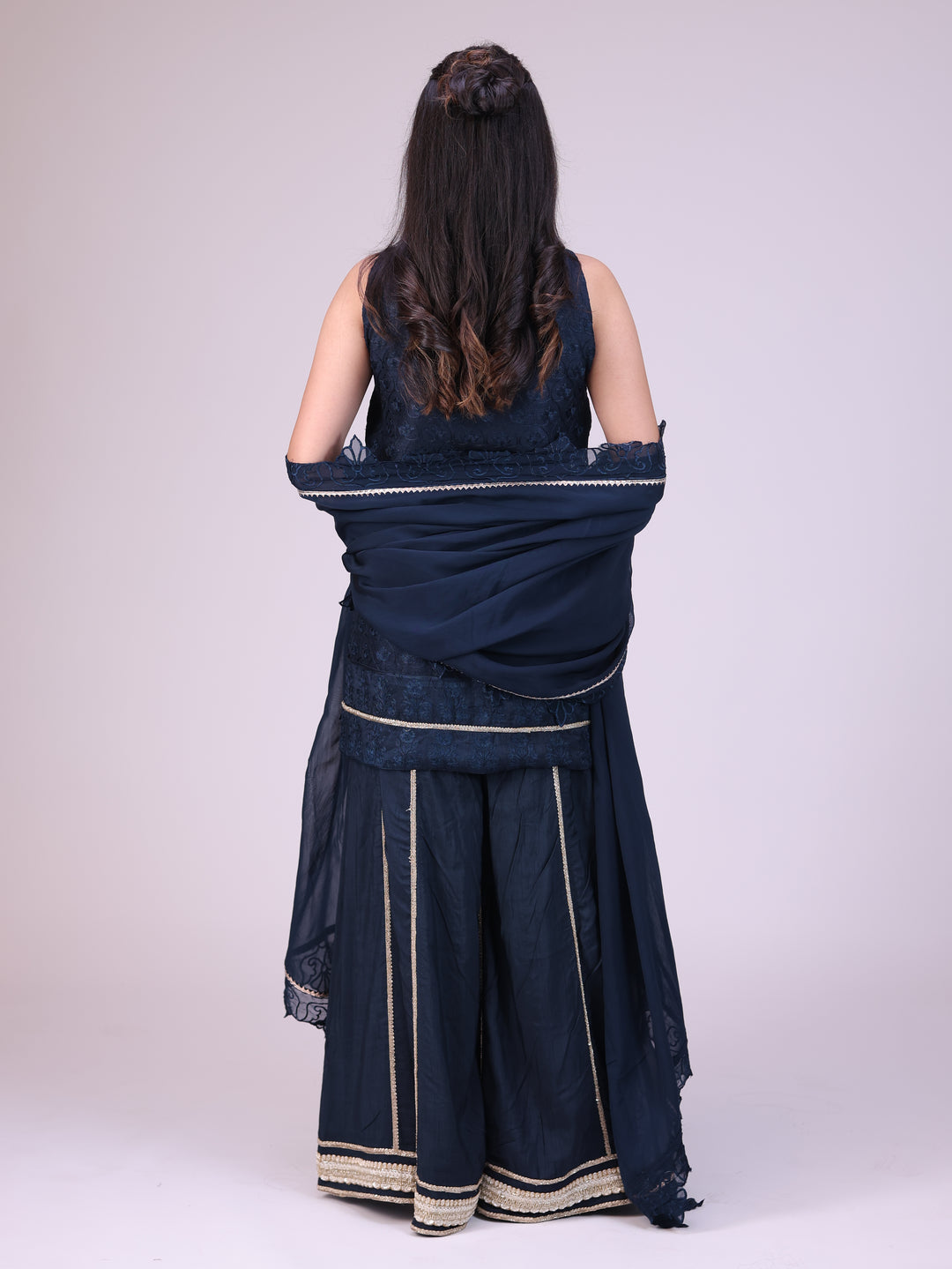 Aina Sleeveless panelled set