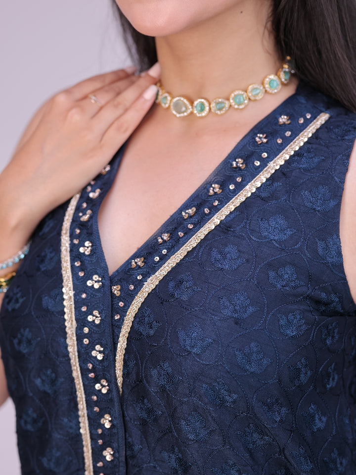 Aina Sleeveless panelled set