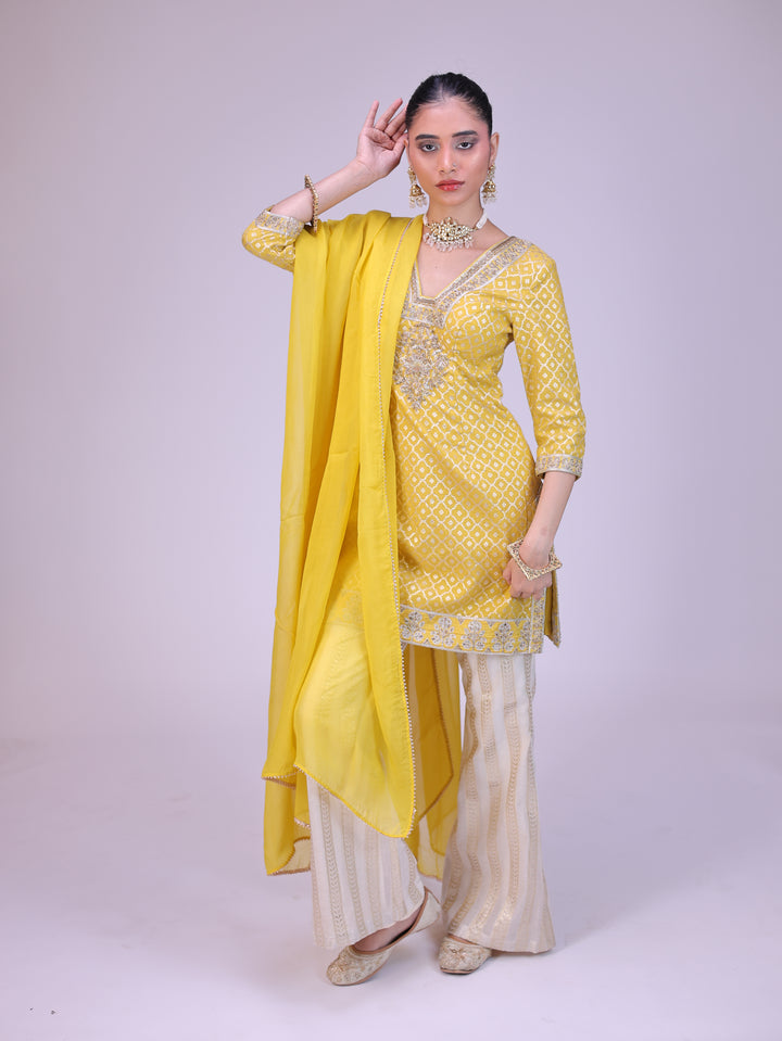 Fiza Short kurta bell bottom