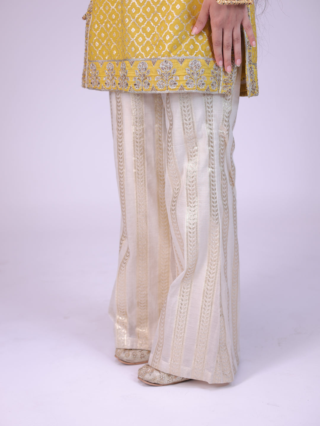 Fiza Short kurta bell bottom