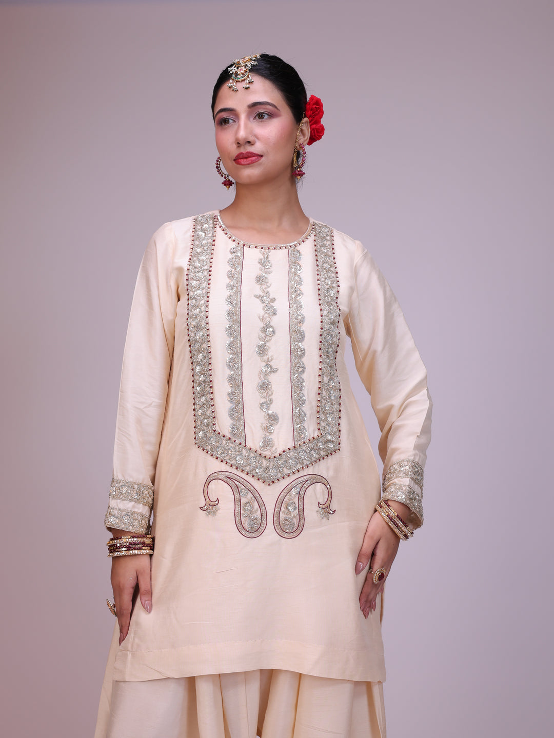 Falak Farshi Kurta