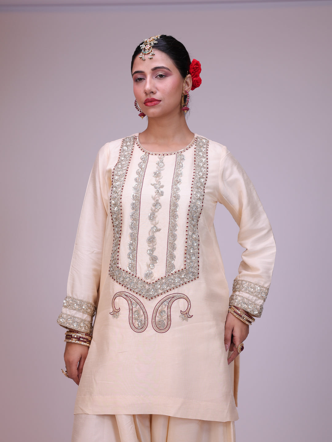 Falak Farshi Kurta