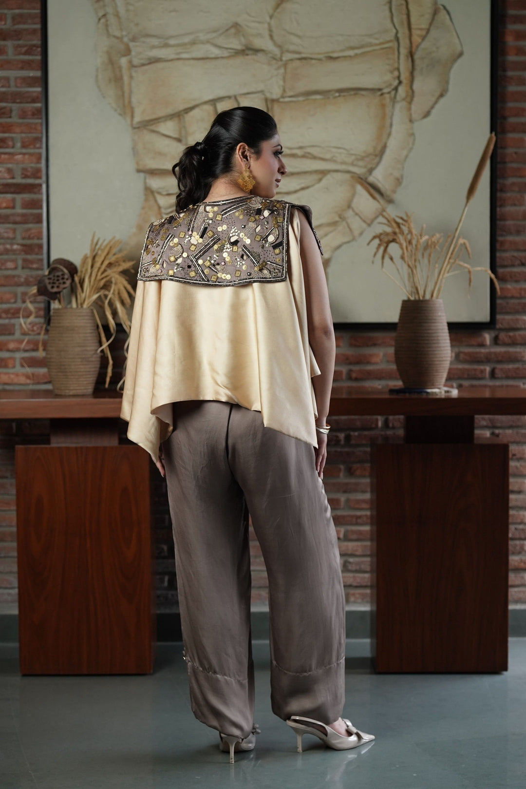 The Whispering Angel Cape Set